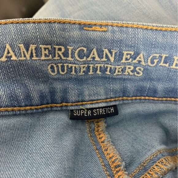 American Eagle Low Rise Artist Crop Jeans - Picture 10 of 11